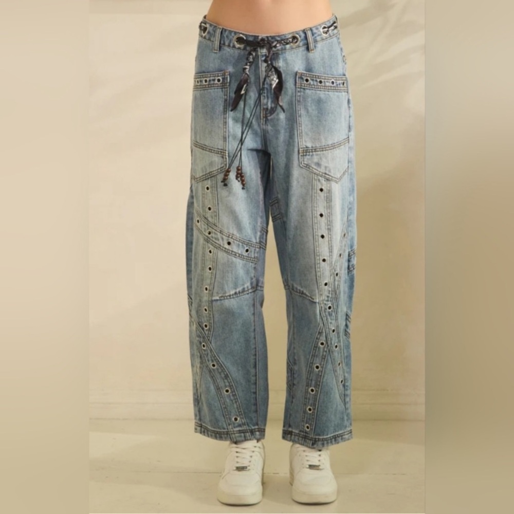 High-Rise Eyelet Detail Women’s Jeans in Blue